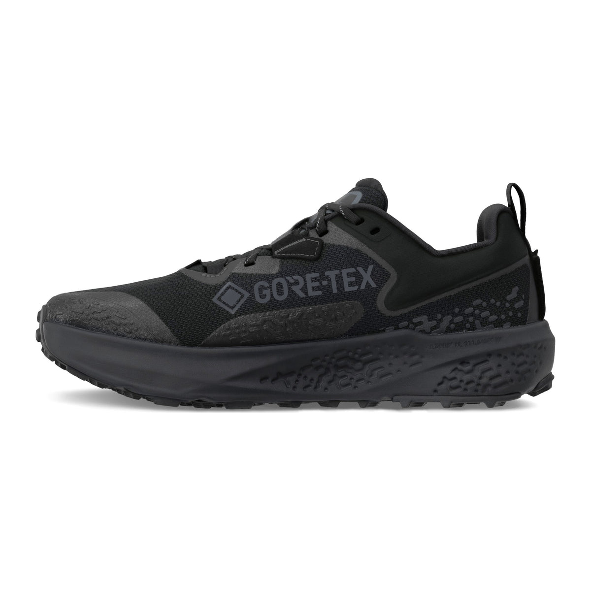 Altra Timp 6 GTX i svart, sett fra siden med Gore-Tex-merke