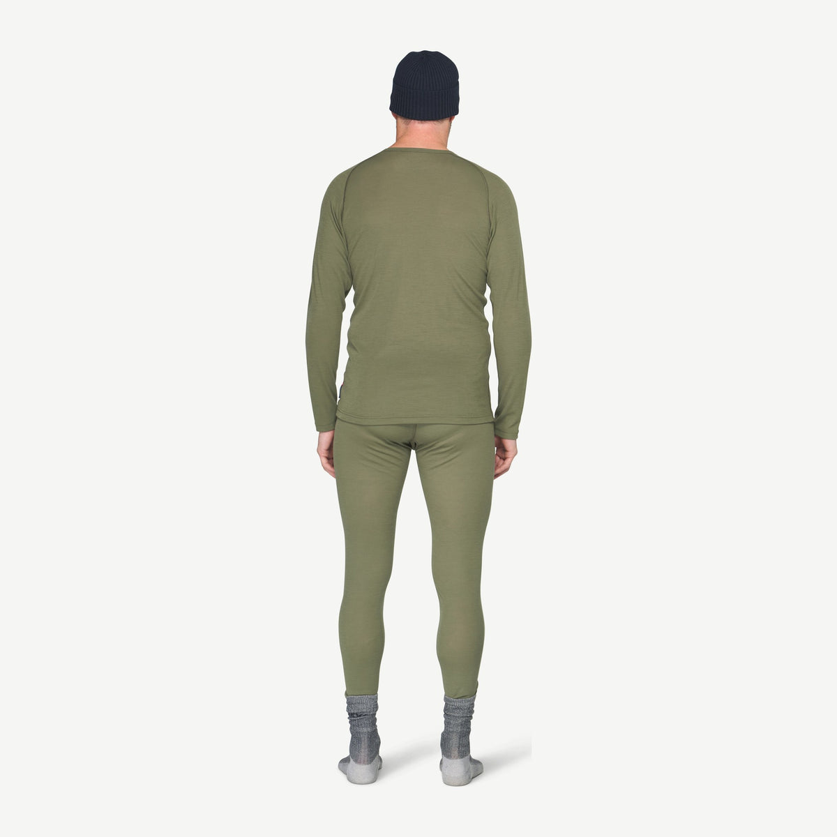 Adventure 190-trøya sett bakfra på modell