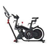 BowFlex VeloCore sett skrått bakfra med skjermen