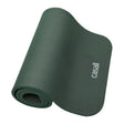 Casall Training Mat Medium i mørk grønn, delvis rullet