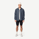 Mann i Merino Overshirt, helfigur