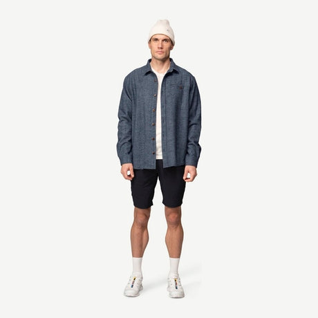 Mann i Merino Overshirt, helfigur