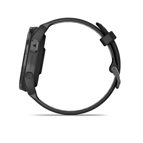Garmin Forerunner 965 sett fra siden med reimen