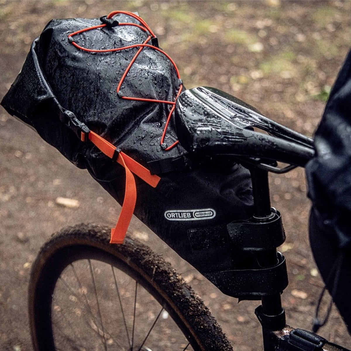 Seat-Pack festet på en sykkel i skogen