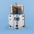 Picogrill 239 oppslått med en kjele på toppen, mot blå bakgrunn